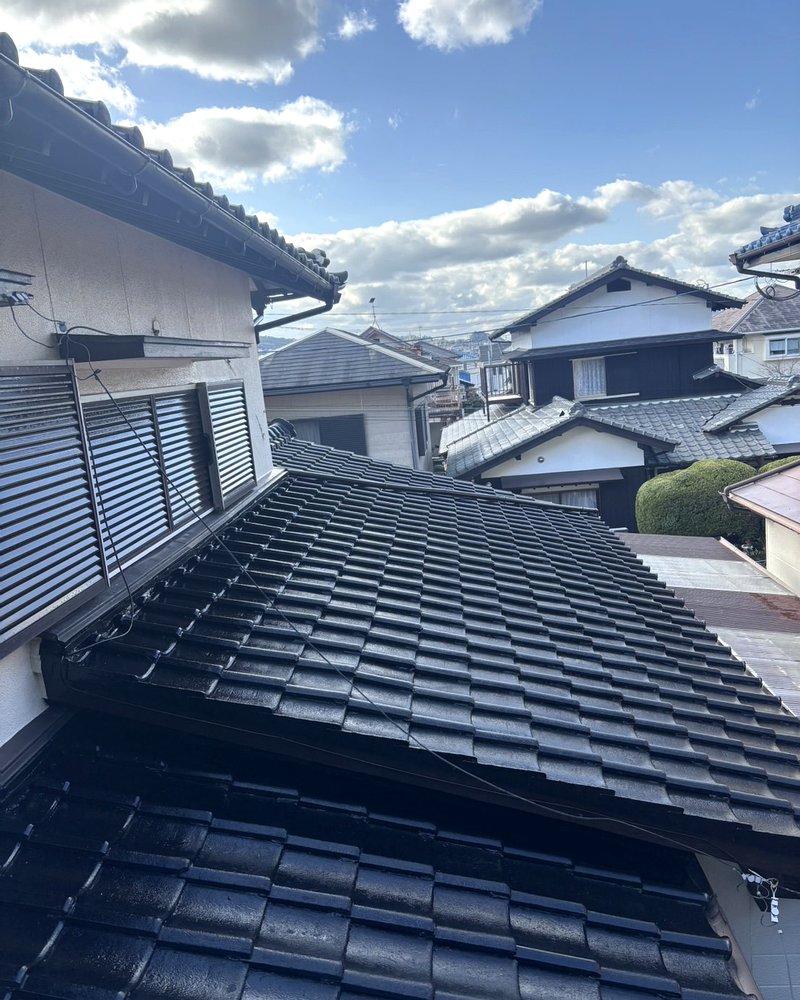 瓦屋根塗装後の様子